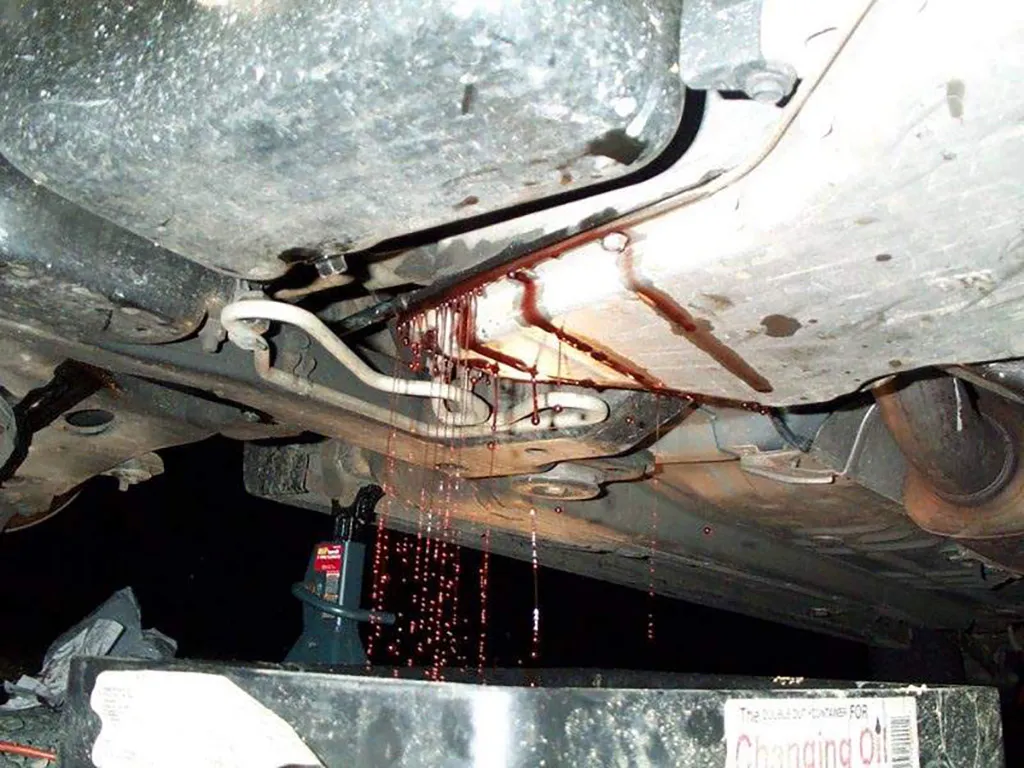 علت روغن ریزی ماشین چیست؟